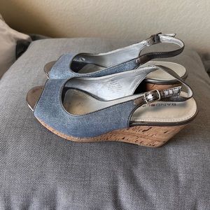 Denim look wedge heel. Sz 8 good pre-worn condition.
